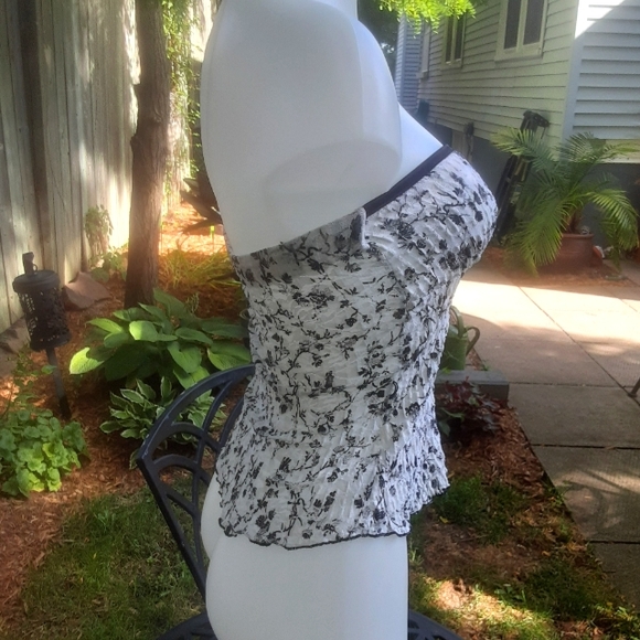 Size Xs le chateau lace floral faux corset - Picture 4 of 15